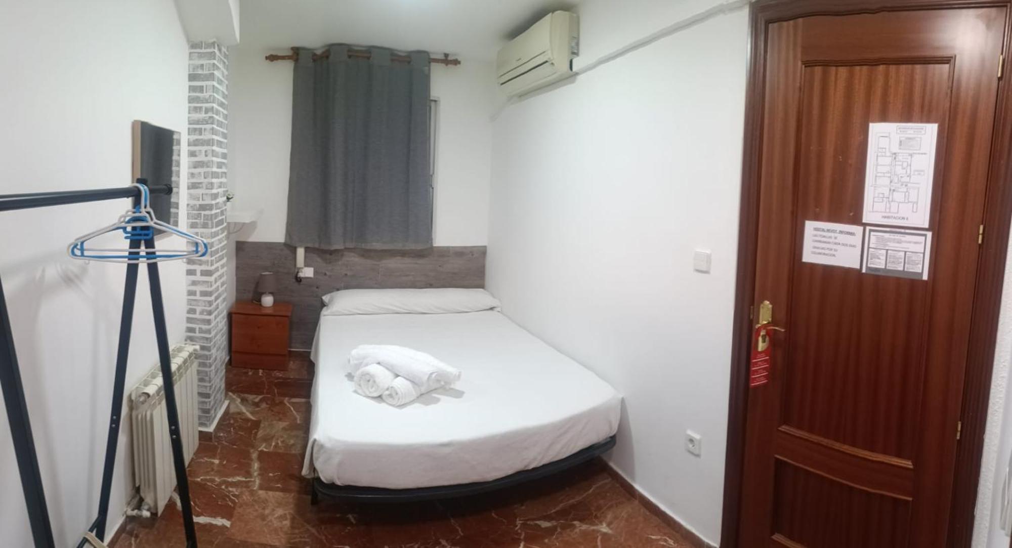 Hostal Nevot Γρανάδα Εξωτερικό φωτογραφία